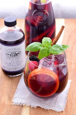 Elderberry Apple Shots Sangria